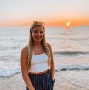 Meet your Posher, Kelly